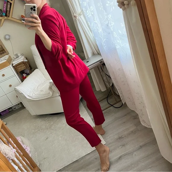 Express Paperbag Highrise Ankle Pants (4R) and Blazer (Small) Set Red - Picture 15 of 16